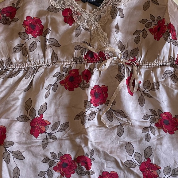 Floral camisole - Picture 2 of 3